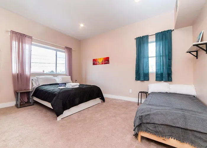 Apartment Walk To Acrisure - Parking - Location - Groupstay *